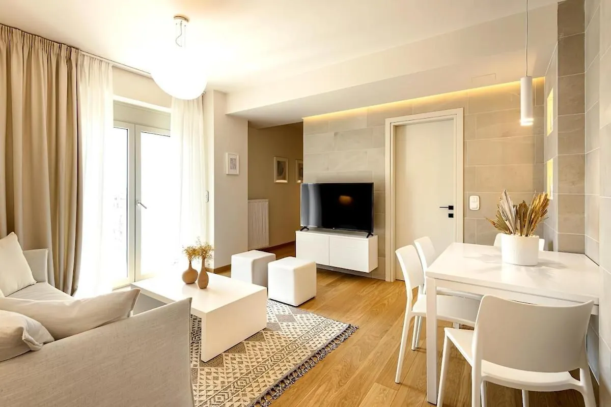 Serene City-Center Penthouse In Prominent Location Thessaloníki